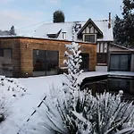 Holiday home Le Refuge Du Bois D'amour