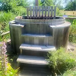 Holiday home Le Refuge Du Bois D'amour